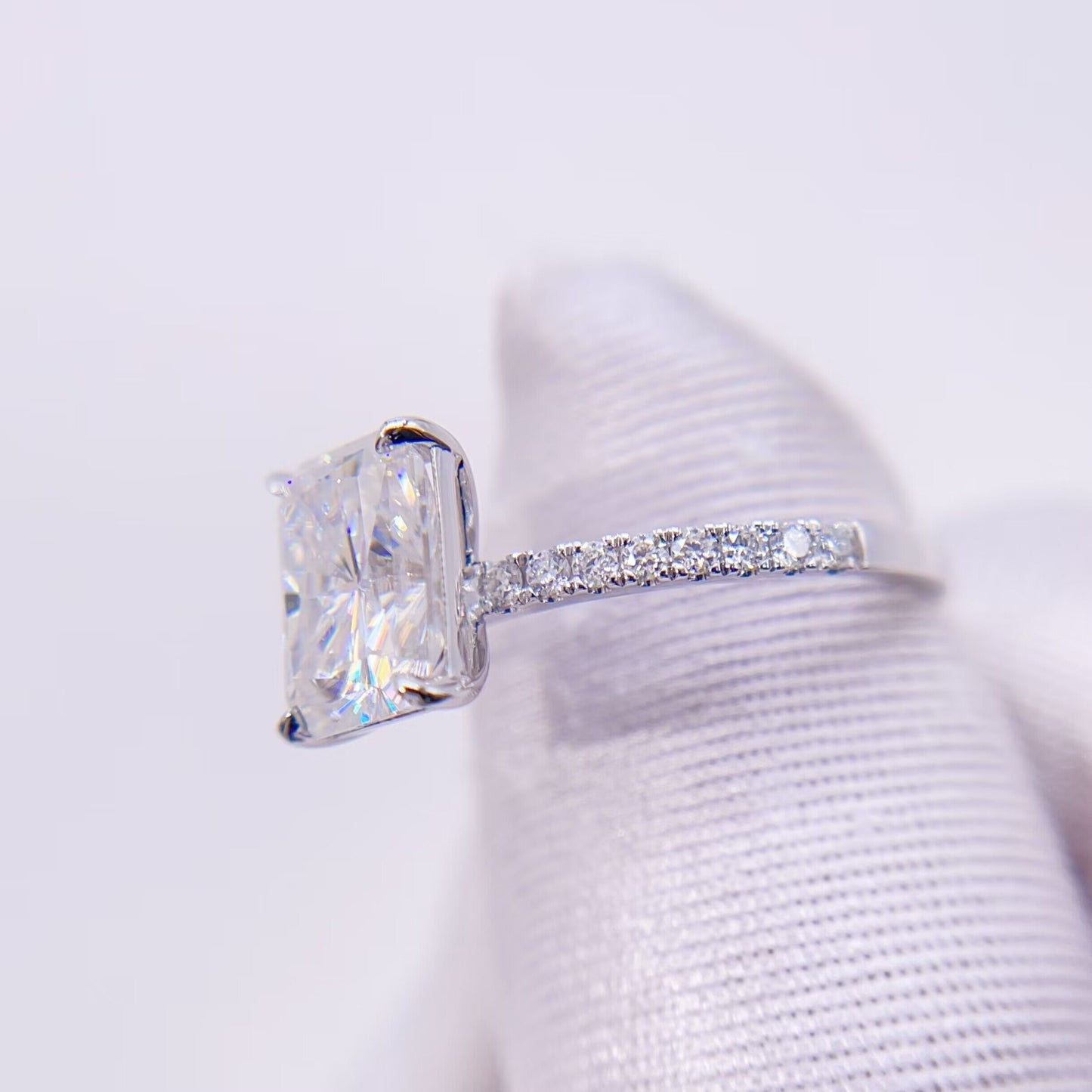 Vintage Style 10k 14k 18k White Gold Radiant Cut 5CT Moissanite Diamond Ring For Wedding