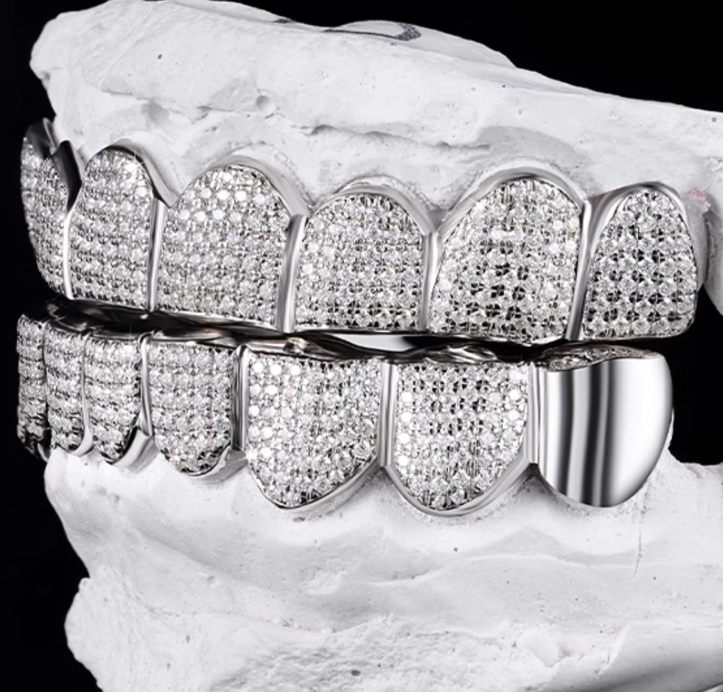 Men's 925 Silver Iced Out Moissanite Grillz - Custom Hip Hop Jewelry