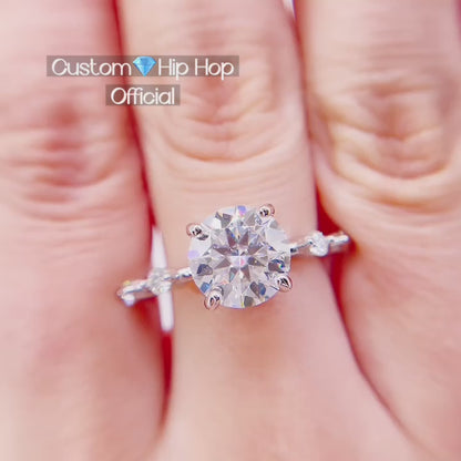 Anel de casamento de noivado de diamante VVS Moissanie com design clássico de pedra única 4.3CT