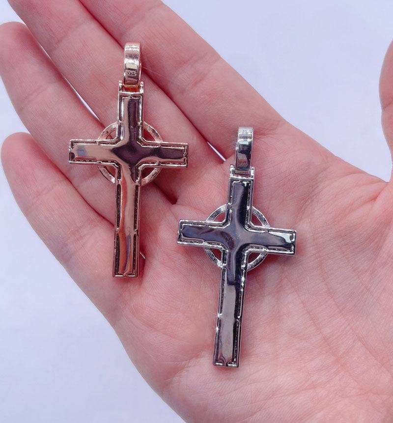 Hip hop jewelry featuring VVS Moissanite Diamond Cross Pendant iced out charm