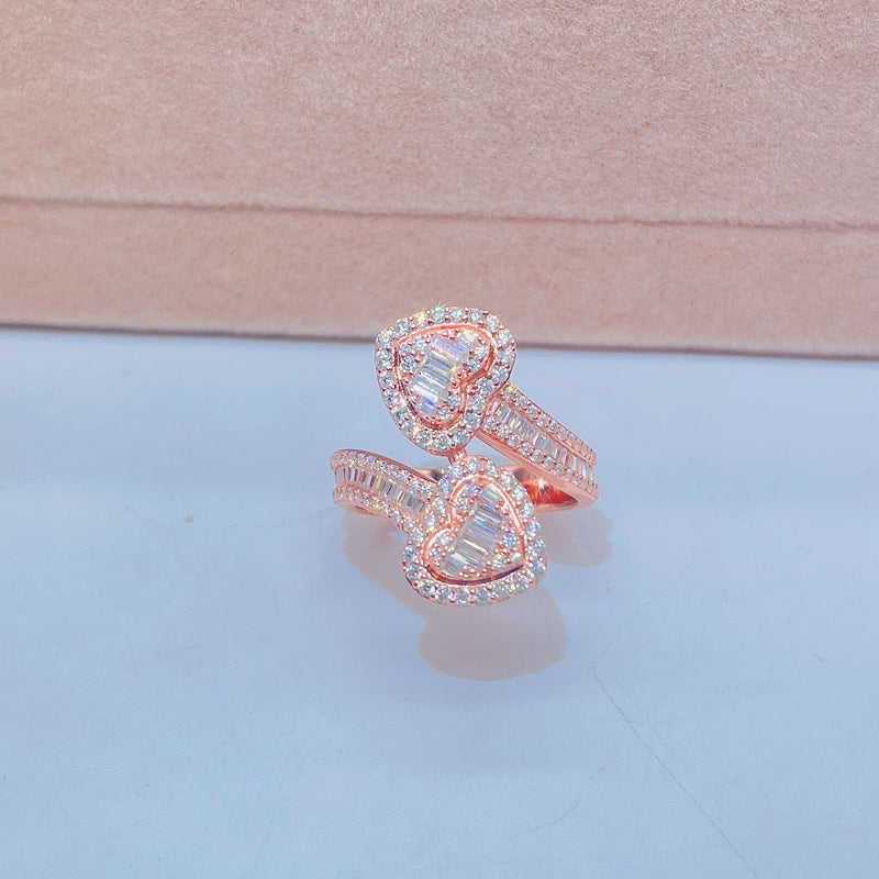 Lady New Fashion Heart Shaped Nail Ring With Baguette Cut VVS Moissanite Diamond