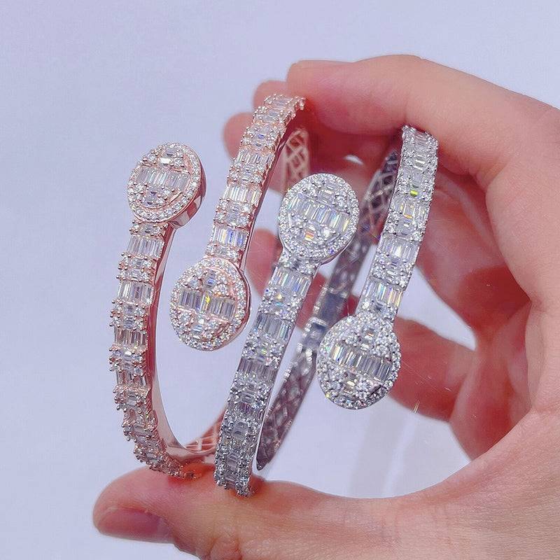 Pulseira de unhas de moissanite VVS com corte baguete em ouro branco e ouro rosa para venda