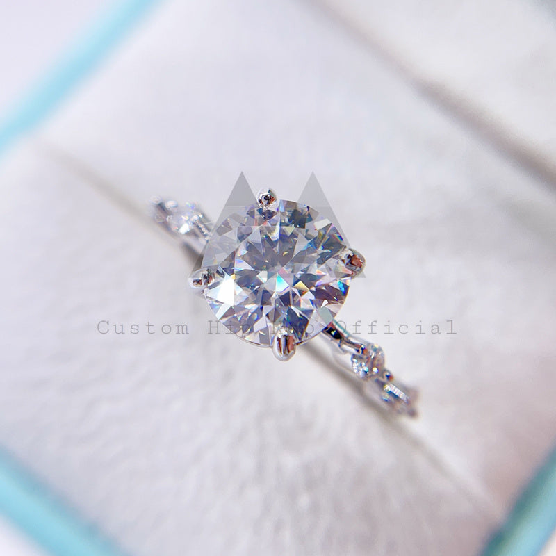 Anel de casamento de noivado de diamante VVS Moissanie com design clássico de pedra única 4.3CT
