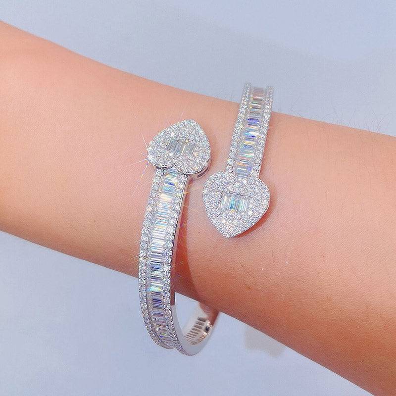 Women Stylish Hip Hop Heart Shaped Cuff Bracelet Moissanite Diamond